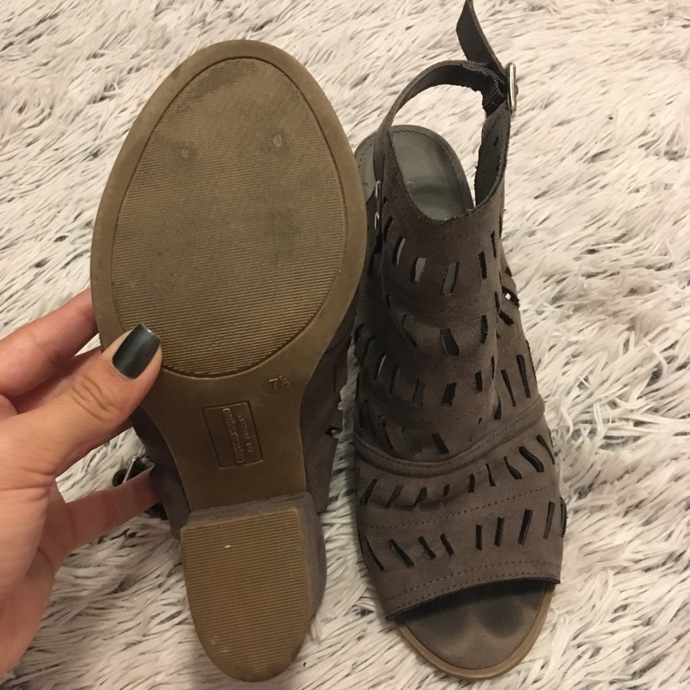 🦋 Grey Booties 💫 - Picture 4 of 4